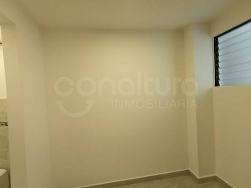 Apartamento de 3 alcobas en arriendo en Laureles, Medellín, 140 m² · foto 3 de 18