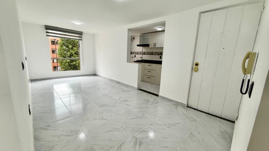 Apartamento de 2 alcobas en venta en Ciudadela Colsubsidio, Bogotá, 48 m² · foto 2 de 17