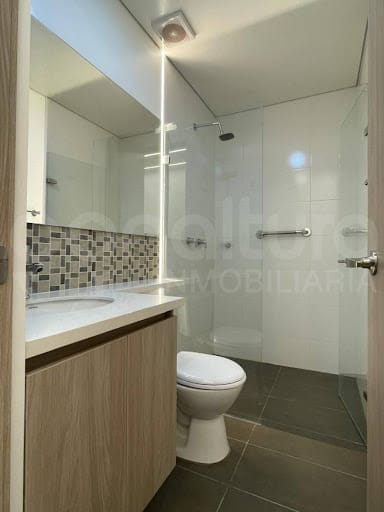 Apartamento de 3 alcobas en venta en Cristo Rey, Itagüí, 86 m² · foto 7 de 15