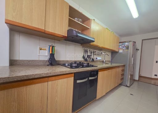 Apartamento de 3 alcobas en venta en Loma De Los Bernal, Medellín, 150 m² · foto 7 de 19