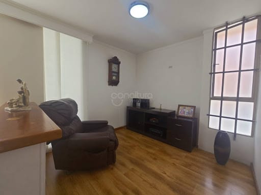 Apartamento de 3 alcobas en venta en Loma De Los Bernal, Medellín, 150 m² · foto 9 de 19