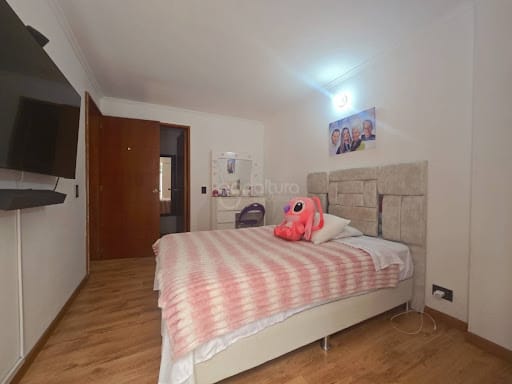 Apartamento de 3 alcobas en venta en Loma De Los Bernal, Medellín, 150 m² · foto 13 de 19
