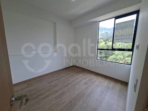 Apartamento de 2 alcobas en venta en Chile, La Estrella, 60 m² · foto 8 de 10