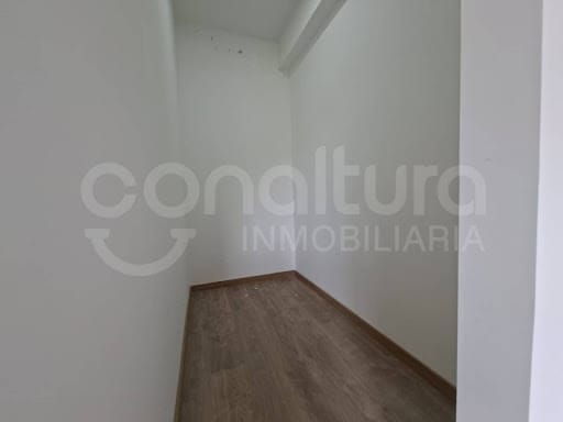 Apartamento de 2 alcobas en venta en Chile, La Estrella, 60 m² · foto 9 de 10