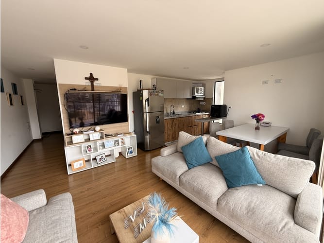 Apartamento de 3 alcobas en venta en La Maria, Tunja, 78 m² · foto 4 de 15
