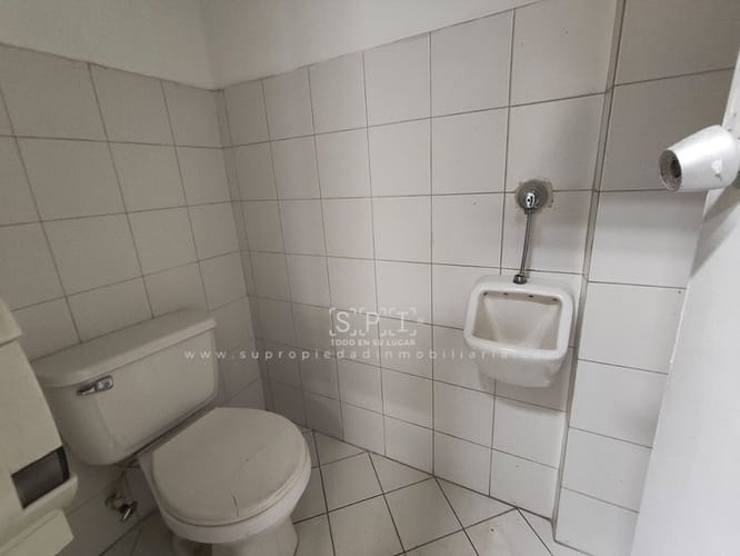 Bodega en arriendo en Colombia, Medellín, 300 m² · foto 9 de 21