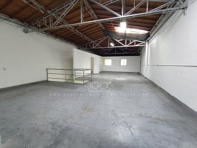 Bodega en arriendo en Colombia, Medellín, 300 m² · foto 16 de 21