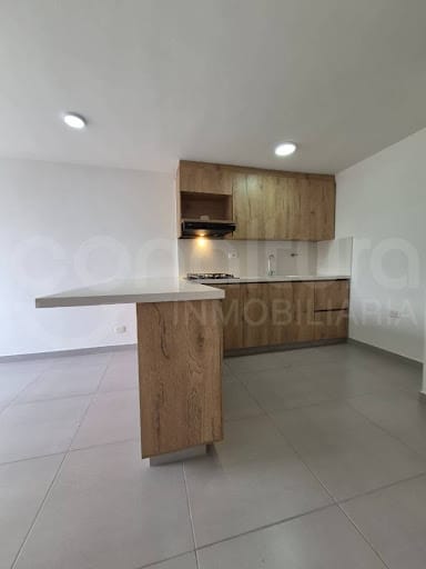 Apartamento de 3 alcobas en venta en San Jose, Sabaneta, 55 m² · foto 2 de 10