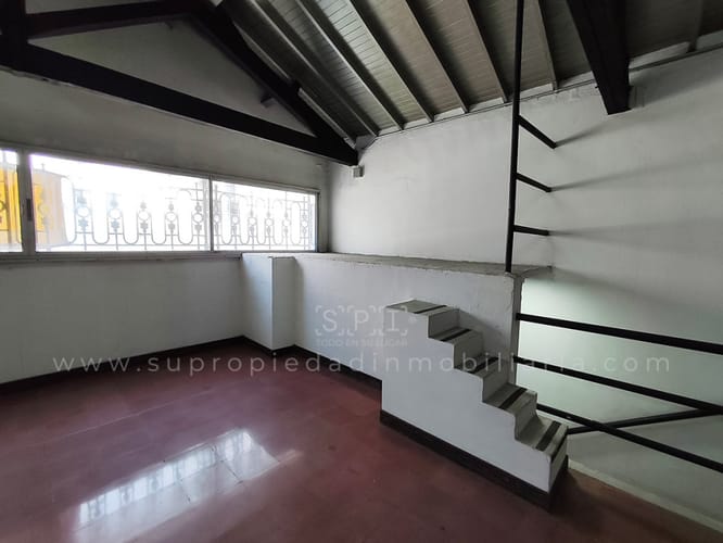 Bodega en arriendo en Perpetuo Socorro, Medellín, 150 m² · foto 3 de 16