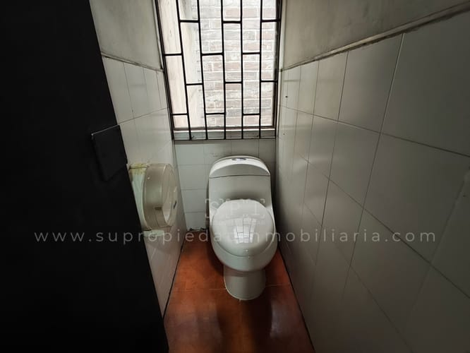 Bodega en arriendo en Perpetuo Socorro, Medellín, 150 m² · foto 12 de 16