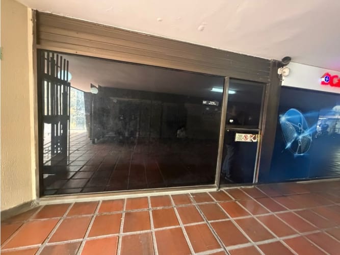 Local en venta en Guayaquil, Cali, 147 m² · foto 2 de 5