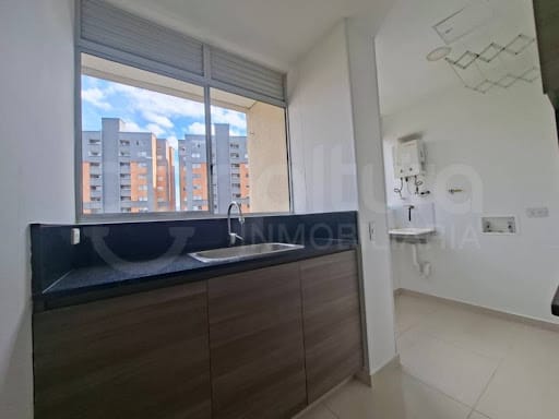 Apartamento de 3 alcobas en venta en La Florida, Sabaneta, 77 m² · foto 2 de 14