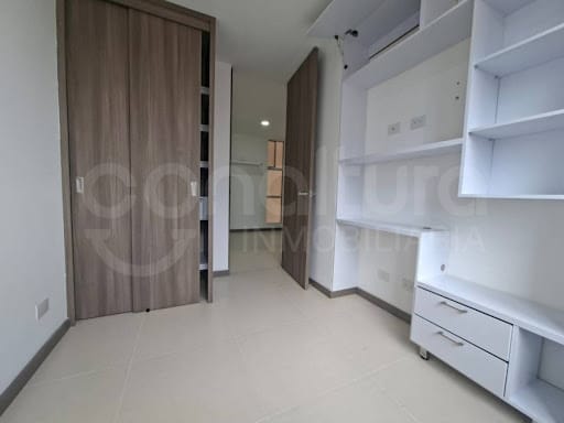 Apartamento de 3 alcobas en venta en La Florida, Sabaneta, 77 m² · foto 5 de 14