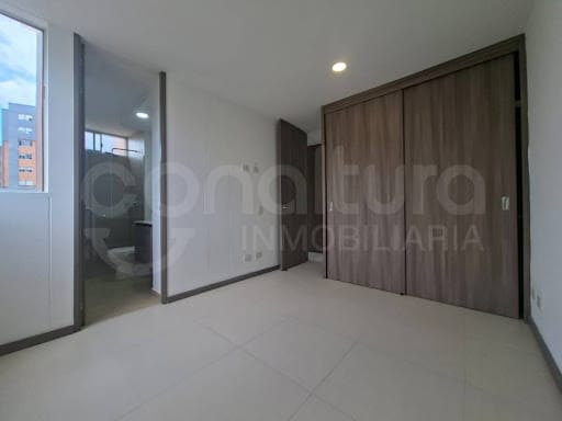 Apartamento de 3 alcobas en venta en La Florida, Sabaneta, 77 m² · foto 8 de 14