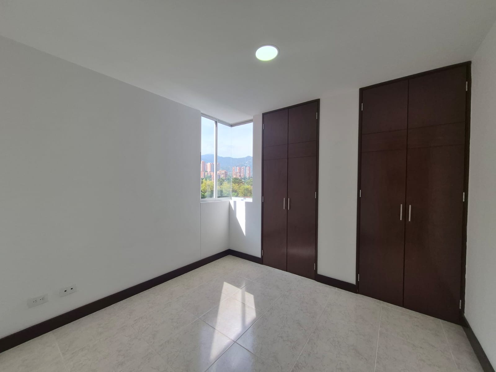 Apartamento en venta en La Inmaculada, Envigado · foto 9 de 16