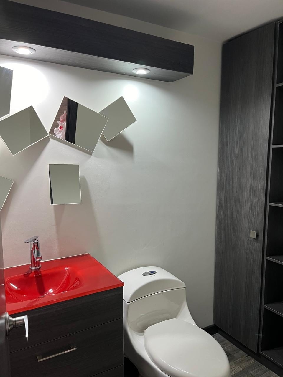 Apartamento en venta en Lagos De Cordoba, Bogotá · foto 8 de 24