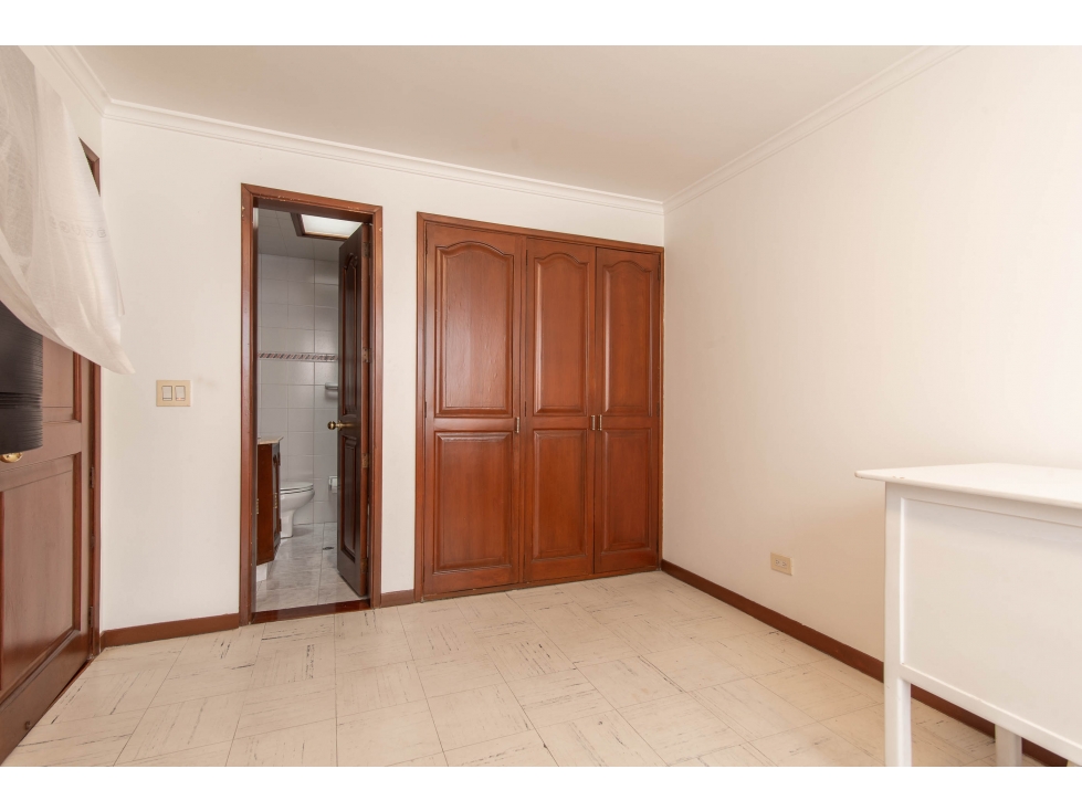 Apartamento en venta en Santa Barbara Occidental, Bogotá · foto 5 de 18