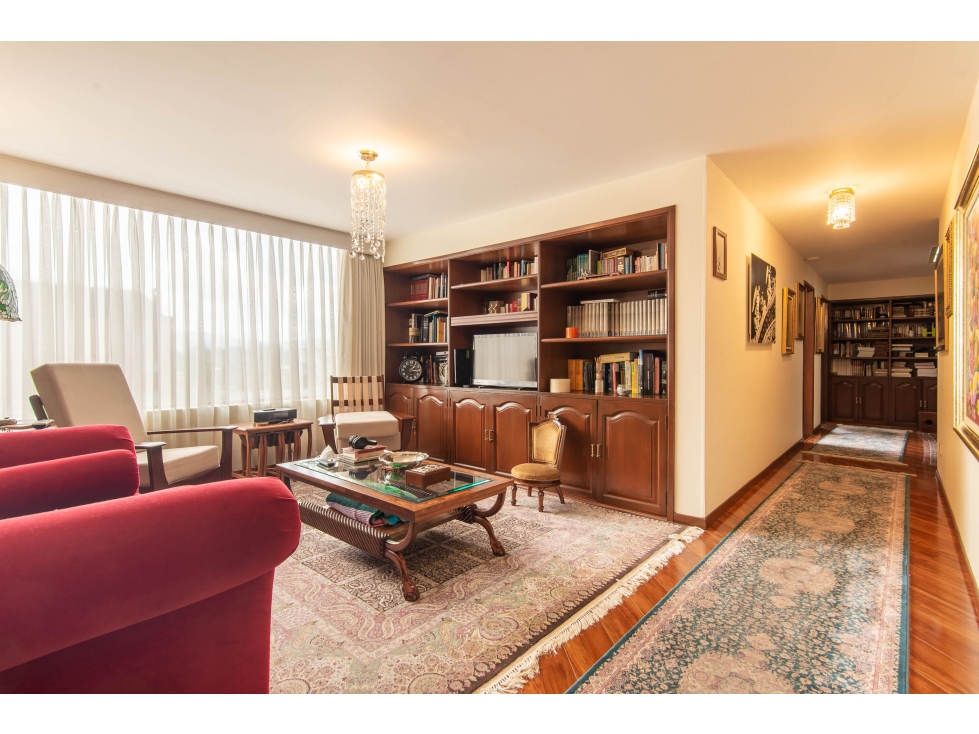 Apartamento en venta en Santa Barbara Occidental, Bogotá · foto 6 de 18