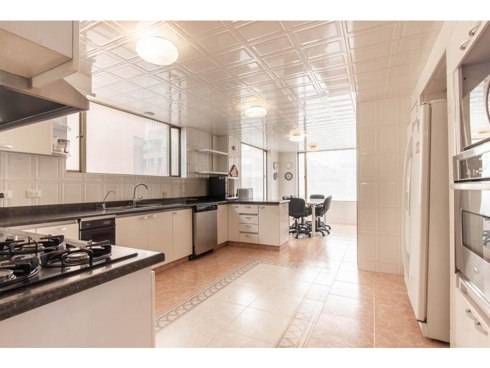 Apartamento en venta en Santa Barbara Occidental, Bogotá · foto 10 de 18