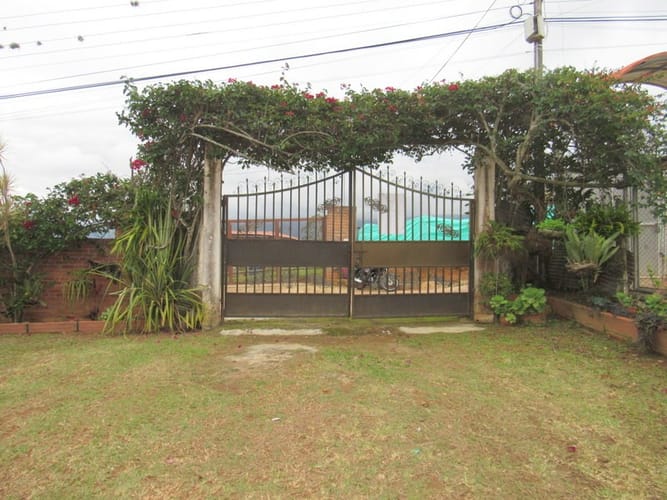 Casa de 3 alcobas en arriendo en Ruitoque, Piedecuesta · foto 3 de 24