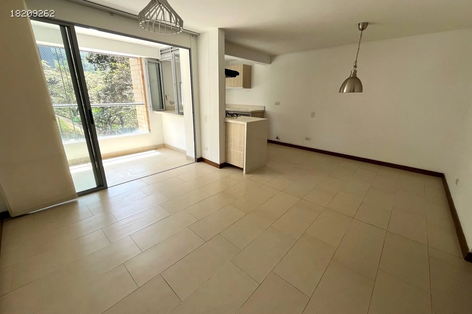 Apartment for rent in Loma de las brujas, Envigado