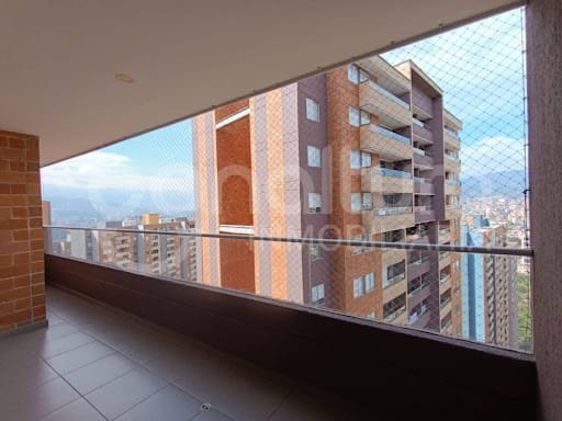 Apartamento de 3 alcobas en arriendo en San German, Medellín, 95 m² · foto 6 de 15