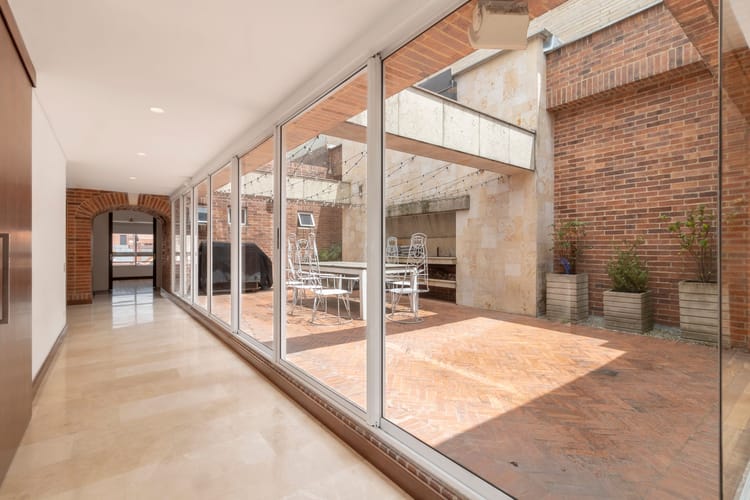 Apartamento de 3 alcobas en venta en Chicó Reservado, Bogotá, 281 m² · foto 10 de 20