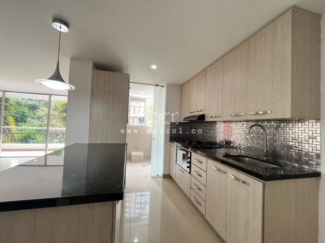 Apartamento de 3 alcobas en arriendo en Loma De Las Brujas, Envigado, 116 m² · foto 5 de 21