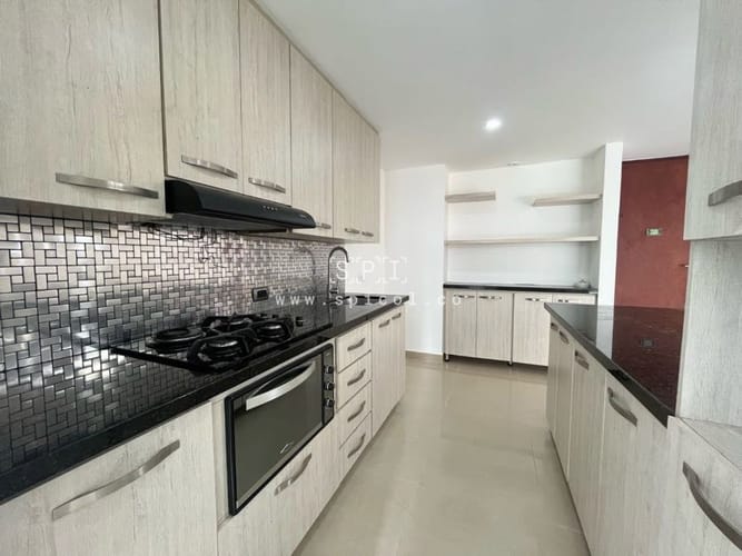 Apartamento de 3 alcobas en arriendo en Loma De Las Brujas, Envigado, 116 m² · foto 8 de 21