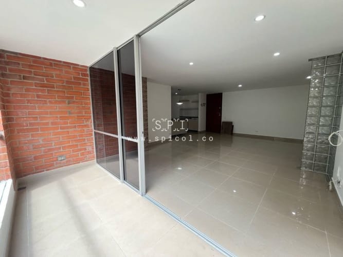 Apartamento de 3 alcobas en arriendo en Loma De Las Brujas, Envigado, 116 m² · foto 10 de 21