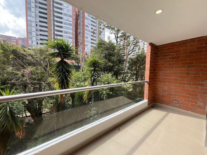 Apartamento de 3 alcobas en arriendo en Loma De Las Brujas, Envigado, 116 m² · foto 11 de 21