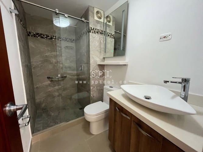 Apartamento de 3 alcobas en arriendo en Loma De Las Brujas, Envigado, 116 m² · foto 13 de 21