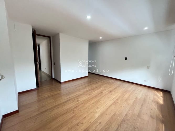 Apartamento de 3 alcobas en arriendo en Loma De Las Brujas, Envigado, 116 m² · foto 18 de 21