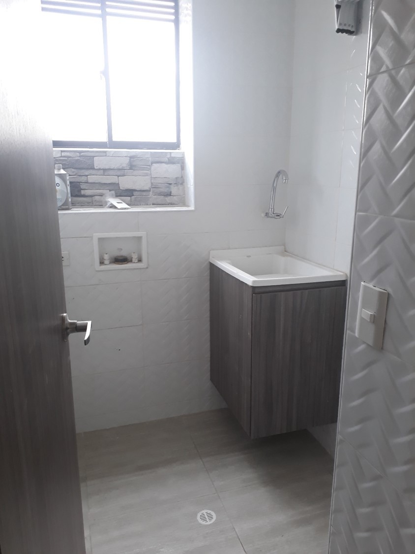 Casa en venta en Engativá, Bogotá · foto 8 de 12