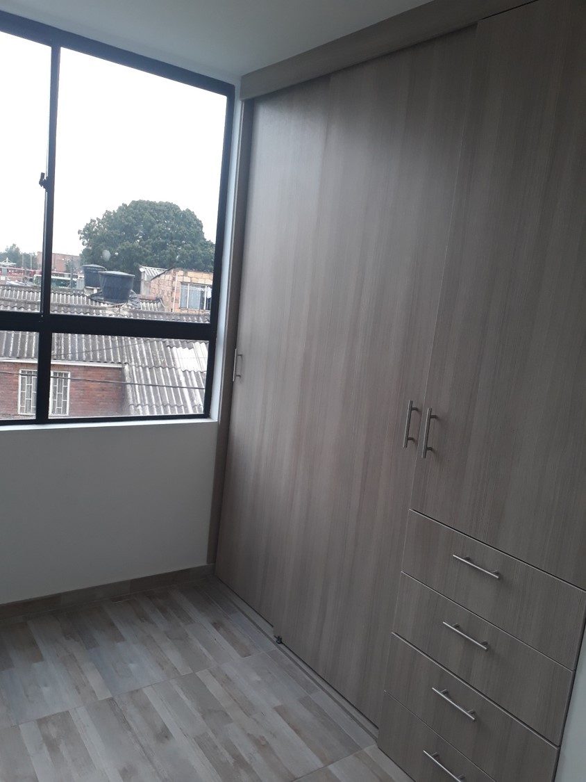 Casa en venta en Engativá, Bogotá · foto 6 de 12