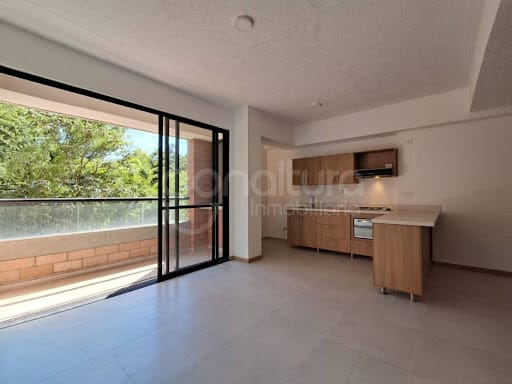 Apartamento de 3 alcobas en venta en Chile, La Estrella, 79 m² · foto 4 de 15