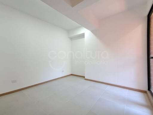Apartamento de 3 alcobas en venta en Chile, La Estrella, 79 m² · foto 12 de 15