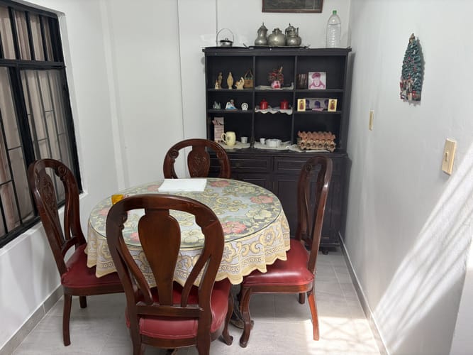 Casa de 5 alcobas en venta en Los Pinos, Bucaramanga, 210 m² · foto 8 de 18