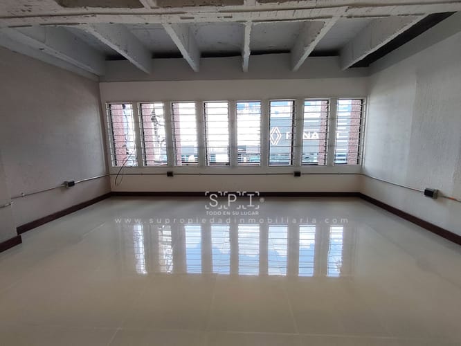 Bodega en arriendo en Perpetuo Socorro, Medellín, 65 m² · foto 5 de 9