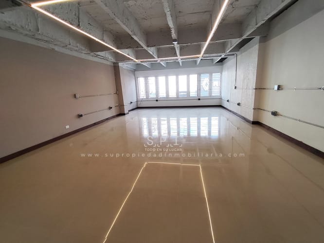 Bodega en arriendo en Perpetuo Socorro, Medellín, 65 m² · foto 8 de 9