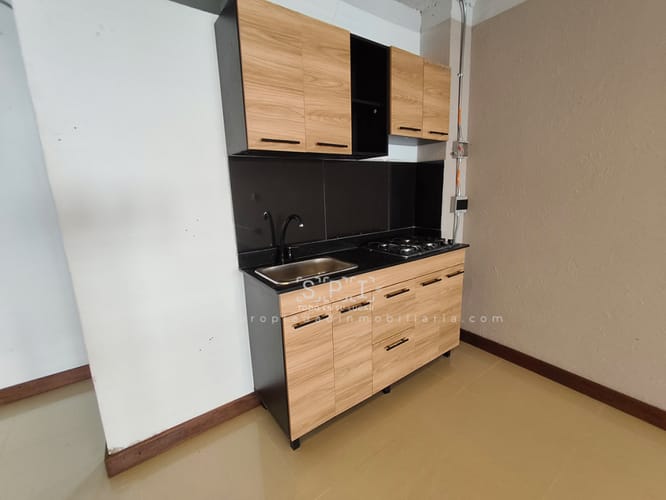 Bodega en arriendo en Perpetuo Socorro, Medellín, 65 m² · foto 9 de 9