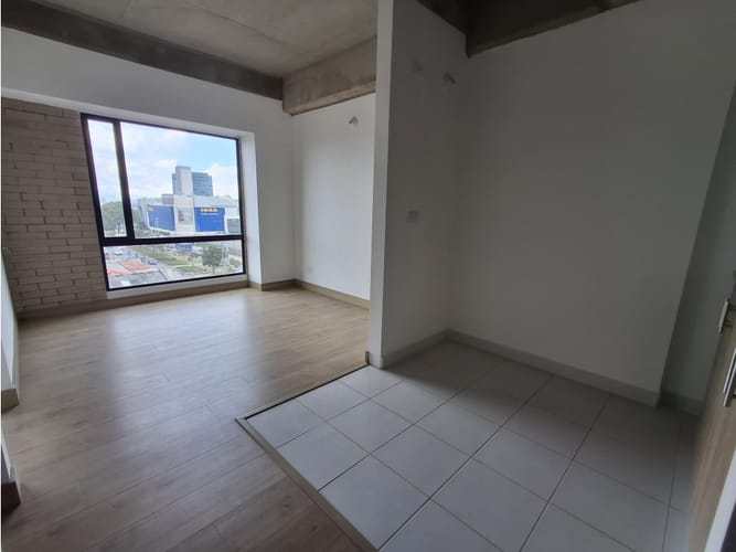 Apartaestudio en venta en Paloquemao, Bogotá, 36 m² · foto 2 de 18
