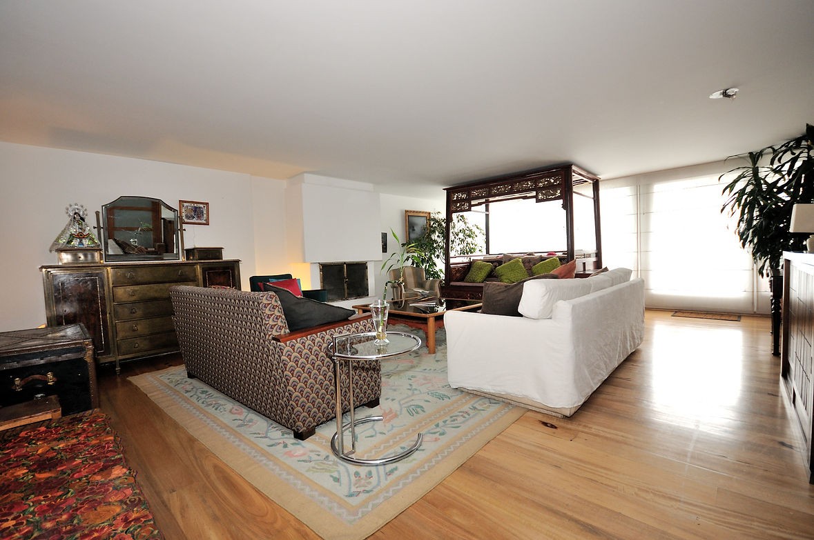 Casa en venta en El Refugio, Bogotá · foto 3 de 15