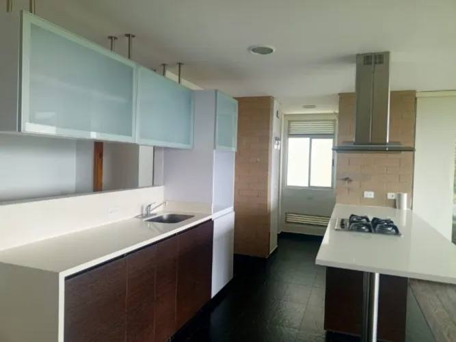 Apartamento de 3 alcobas en arriendo en Los Salados, El Retiro, 107 m² · foto 9 de 21