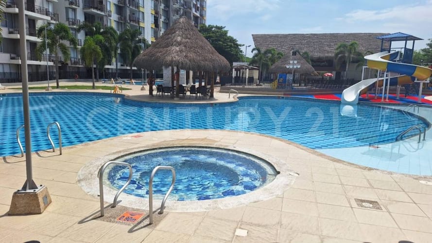 Apartamento de 3 alcobas en venta en Ricaurte, 64 m² · foto 2 de 18