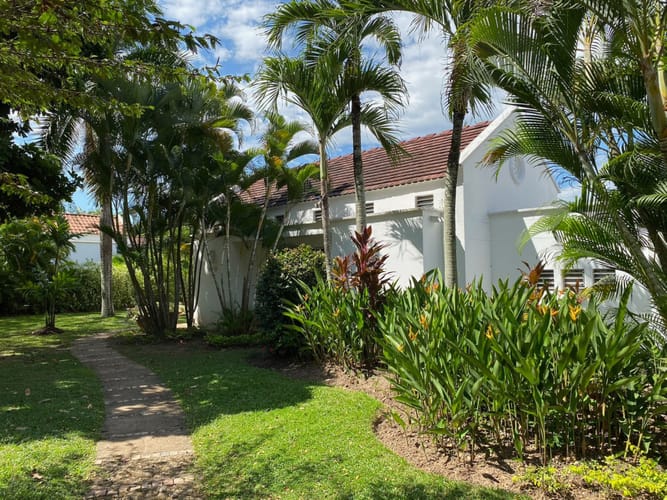 Casa de 5 alcobas en venta en Bosques De Peñalisa, Ricaurte, 450 m² · foto 3 de 18