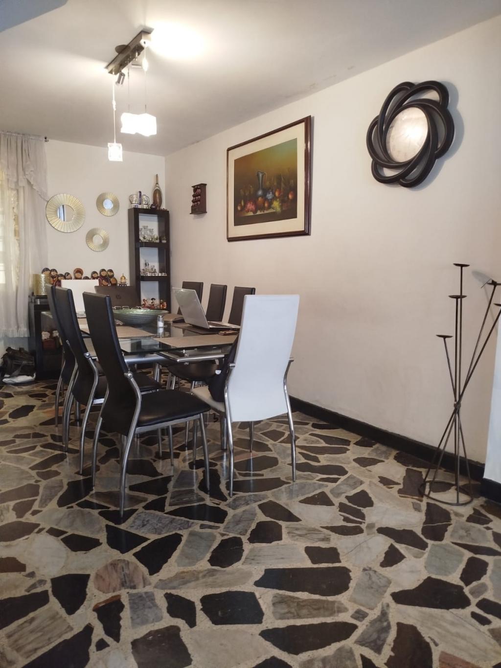 Casa en venta en La Estrada, Bogotá · foto 2 de 16