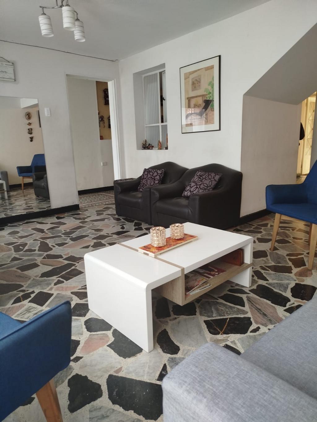 Casa en venta en La Estrada, Bogotá · foto 3 de 16