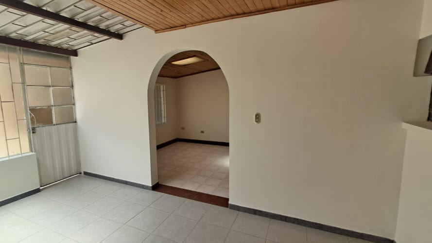 Casa de 4 alcobas en venta en Santa Maria Del Lago, Bogotá, 197 m² · foto 2 de 20