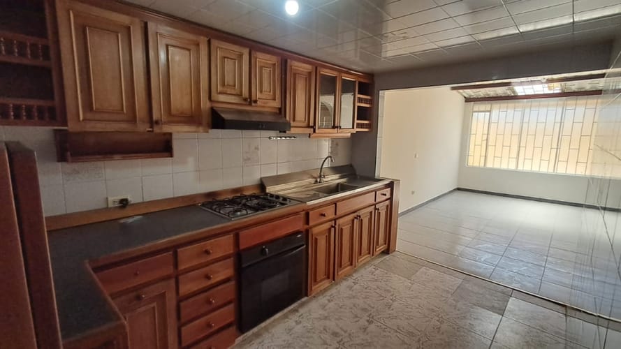 Casa de 4 alcobas en venta en Santa Maria Del Lago, Bogotá, 197 m² · foto 13 de 20